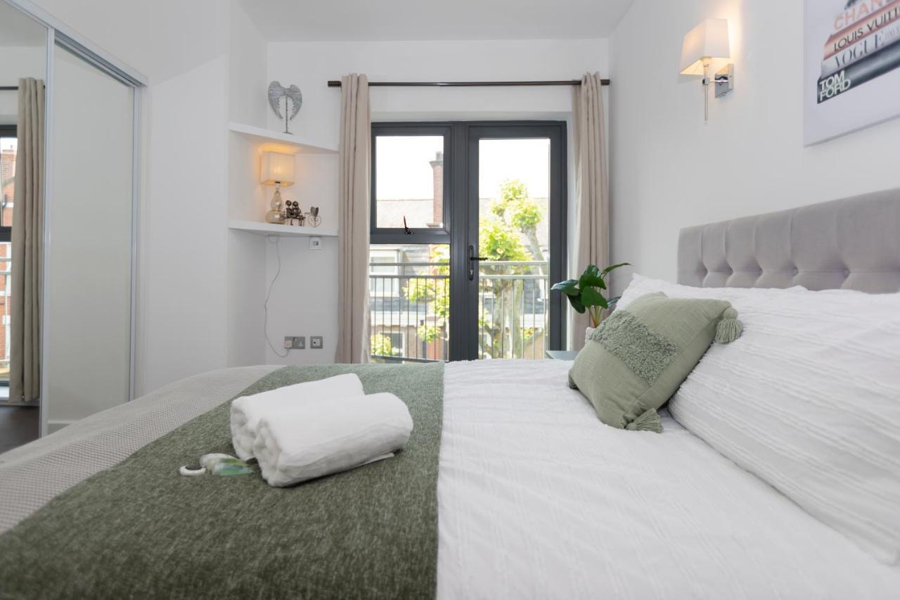 Stunning 3 Bedroom Penthouse With Terrace And Lift Londra Exterior foto